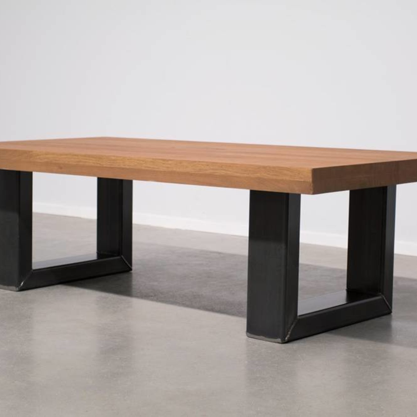 Robuust Stalen U salontafel of bank poten, zwart gecoat