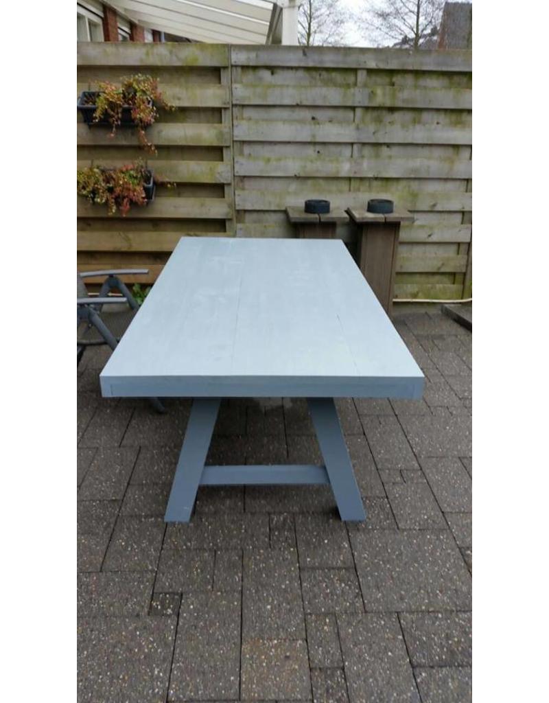 Tuintafel 60 cm breed tot 300 cm lang met houten A poten R De B