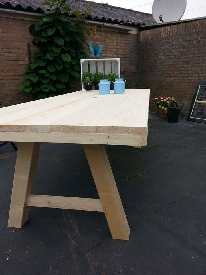 Tuintafel 80 cm breed tot 300 cm lang met houten A poten R De B