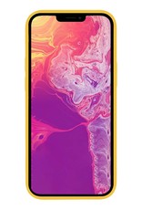BASEY. Hoes Geschikt voor iPhone 13 Mini Hoesje Siliconen Back Cover Case Met Screenprotector - Hoesje Geschikt voor iPhone 13 Mini Hoes Cover Hoesje - Geel