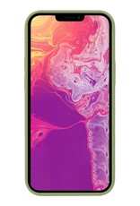 BASEY. Hoes Geschikt voor iPhone 13 Hoesje Siliconen Back Cover Case Met Screenprotector - Hoesje Geschikt voor iPhone 13 Hoes Cover Hoesje - Groen