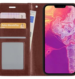 BASEY. BASEY. iPhone 13 Pro Hoesje Bookcase - Bruin