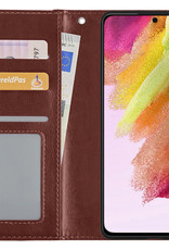 NoXx Hoes Geschikt voor Samsung S21 FE Hoesje Book Case Hoes Flip Cover Wallet Bookcase - Bruin