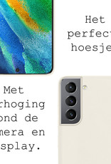 BASEY. Hoes Geschikt voor Samsung S21 FE Hoesje Siliconen Back Cover Case Met 2x Screenprotector - Hoesje Geschikt voor Samsung Galaxy S21 FE Hoes Cover Hoesje - Wit