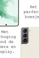 BASEY. Hoes Geschikt voor Samsung S22 Hoesje Siliconen Back Cover Case Met 2x Screenprotector - Hoesje Geschikt voor Samsung Galaxy S22 Hoes Cover Hoesje - Wit