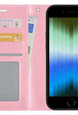 BASEY. Hoes Geschikt voor iPhone SE 2022 Hoesje Bookcase Hoes Flip Case Book Cover - Hoesje Geschikt voor iPhone SE (2022) Hoes Book Case Hoesje - Lichtroze