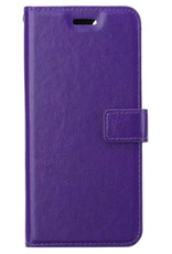 BASEY. Hoes Geschikt voor iPhone SE 2022 Hoesje Bookcase Hoes Flip Case Book Cover Met 2x Screenprotector - Hoesje Geschikt voor iPhone SE (2022) Hoes Book Case Hoesje - Paars
