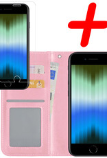 BASEY. Hoes Geschikt voor iPhone SE 2022 Hoesje Bookcase Hoes Flip Case Book Cover Met Screenprotector - Hoesje Geschikt voor iPhone SE (2022) Hoes Book Case Hoesje - Lichtroze