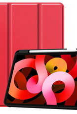 BASEY. Hoesje Geschikt voor iPad Air 2022 Hoes Case Tablet Hoesje Tri-fold Met Uitsparing Geschikt voor Apple Pencil - Hoes Geschikt voor iPad Air 5 2022 Hoesje Hard Cover Bookcase Hoes - Rood