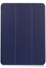 BASEY. Hoesje Geschikt voor iPad Air 2022 Hoes Case Tablet Hoesje Tri-fold Met Uitsparing Geschikt voor Apple Pencil Met Screenprotector - Hoes Geschikt voor iPad Air 5 2022 Hoesje Hard Cover Bookcase Hoes - Donkerblauw