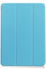 BASEY. Hoesje Geschikt voor iPad Air 2022 Hoes Case Tablet Hoesje Tri-fold Met Uitsparing Geschikt voor Apple Pencil Met Screenprotector - Hoes Geschikt voor iPad Air 5 2022 Hoesje Hard Cover Bookcase Hoes - Lichtblauw