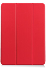BASEY. Hoesje Geschikt voor iPad Air 2022 Hoes Case Tablet Hoesje Tri-fold Met Uitsparing Geschikt voor Apple Pencil Met Screenprotector - Hoes Geschikt voor iPad Air 5 2022 Hoesje Hard Cover Bookcase Hoes - Rood