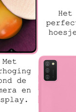 BASEY. Hoes Geschikt voor Samsung A02s Hoesje Siliconen Back Cover Case Met Screenprotector - Hoesje Geschikt voor Samsung Galaxy A02s Hoes Cover Hoesje - Rood