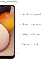 BASEY. Hoes Geschikt voor Samsung A02s Hoesje Siliconen Back Cover Case Met 2x Screenprotector - Hoesje Geschikt voor Samsung Galaxy A02s Hoes Cover Hoesje - Rood