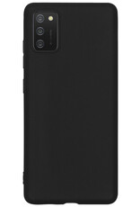 NoXx Hoes Geschikt voor Samsung A02s Hoesje Cover Siliconen Back Case Hoes Met Screenprotector - Zwart