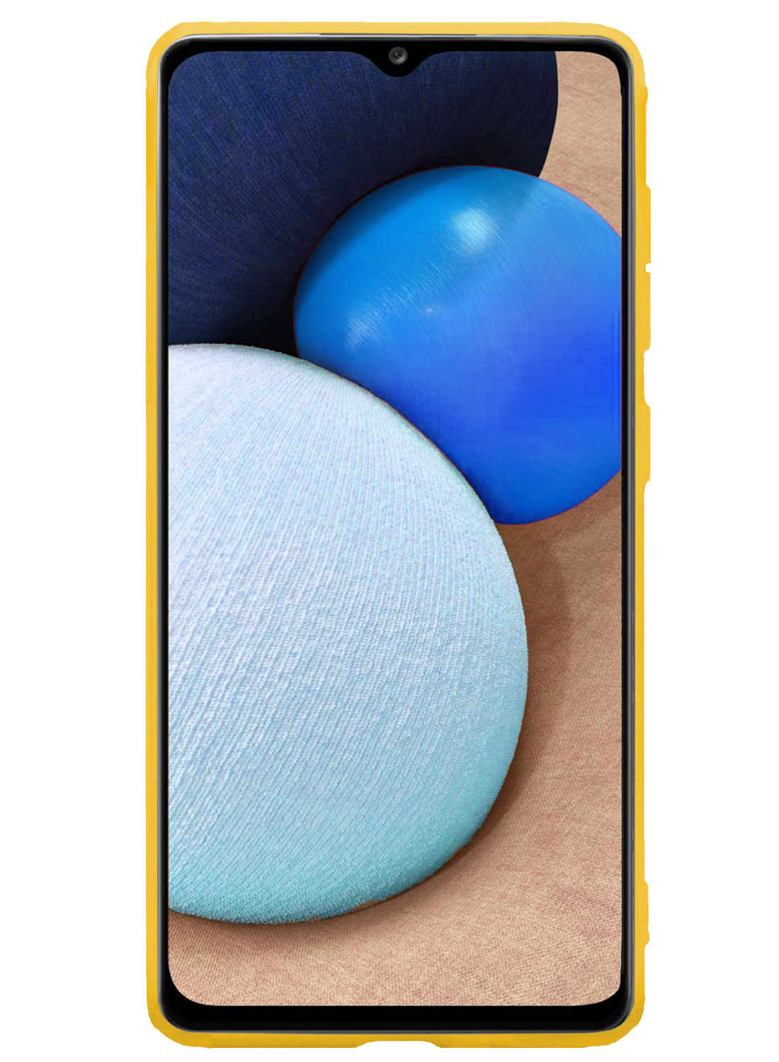 NoXx Hoes Geschikt voor Samsung A02s Hoesje Cover Siliconen Back Case Hoes Met 2x Screenprotector - Geel