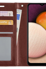 BASEY. Hoes Geschikt voor Samsung A03s Hoesje Bookcase Hoes Flip Case Book Cover Met Screenprotector - Hoesje Geschikt voor Samsung Galaxy A03s Hoes Book Case Hoesje - Bruin