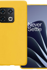 BASEY. Hoes Geschikt voor OnePlus 10 Pro Hoesje Siliconen Back Cover Case - Hoesje Geschikt voor OnePlus 10 Pro Hoes Cover Hoesje - Geel