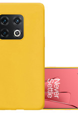 NoXx Hoes Geschikt voor OnePlus 10 Pro Hoesje Cover Siliconen Back Case Hoes - Geel
