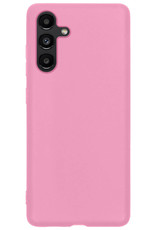 NoXx Hoes Geschikt voor Samsung A13 5G Hoesje Cover Siliconen Back Case Hoes Met 2x Screenprotector - Lichtroze