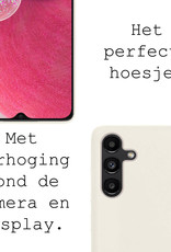 BASEY. Hoes Geschikt voor Samsung A13 5G Hoesje Siliconen Back Cover Case Met Screenprotector - Hoesje Geschikt voor Samsung Galaxy A13 5G Hoes Cover Hoesje - Wit