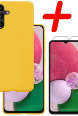 BASEY. Hoes Geschikt voor Samsung A13 5G Hoesje Siliconen Back Cover Case Met Screenprotector - Hoesje Geschikt voor Samsung Galaxy A13 5G Hoes Cover Hoesje - Geel