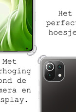 BASEY. Hoes Geschikt voor Xiaomi 11 Lite 5G NE Hoesje Shock Proof Case Hoes Siliconen - Hoesje Geschikt voor Xiaomi 11 Lite 5G NE Hoes Cover Shockproof - Transparant