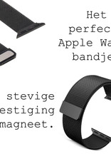 BASEY. Geschikt Voor Apple Watch 7 Bandje Milanees (45 mm) - Horloge Band Geschikt Voor Apple Watch 7 Bandje Met Magneetsluiting - Zwart En Goud