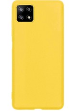 BASEY. Hoes Geschikt voor Samsung M22 Hoesje Siliconen Back Cover Case - Hoesje Geschikt voor Samsung Galaxy M22 Hoes Cover Hoesje - Geel