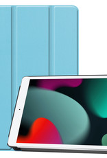 BASEY. Hoesje Geschikt voor iPad 10.2 2020 Hoes Case Tablet Hoesje Tri-fold - Hoes Geschikt voor iPad 8 Hoesje Hard Cover Bookcase Hoes - Lichtblauw
