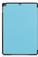 BASEY. Hoesje Geschikt voor iPad 10.2 2019 Hoes Case Tablet Hoesje Tri-fold - Hoes Geschikt voor iPad 7 Hoesje Hard Cover Bookcase Hoes - Lichtblauw