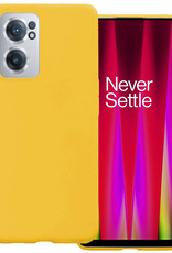BASEY. Hoes Geschikt voor OnePlus Nord CE 2 Hoesje Siliconen Back Cover Case - Hoesje Geschikt voor OnePlus Nord CE 2 Hoes Cover Hoesje - Geel