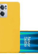 NoXx Hoes Geschikt voor OnePlus Nord CE 2 Hoesje Cover Siliconen Back Case Hoes - Geel