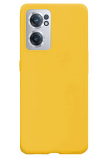 Nomfy Hoesje Geschikt voor OnePlus Nord CE 2 Hoesje Siliconen Cover Case - Hoes Geschikt voor OnePlus Nord CE 2 Hoes Back Case - Geel