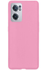 BASEY. Hoes Geschikt voor OnePlus Nord CE 2 Hoesje Siliconen Back Cover Case Met 2x Screenprotector - Hoesje Geschikt voor OnePlus Nord CE 2 Hoes Cover Hoesje - Lichtroze