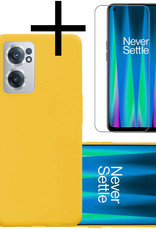 NoXx Hoes Geschikt voor OnePlus Nord CE 2 Hoesje Cover Siliconen Back Case Hoes Met Screenprotector - Geel