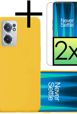 NoXx Hoes Geschikt voor OnePlus Nord CE 2 Hoesje Cover Siliconen Back Case Hoes Met 2x Screenprotector - Geel