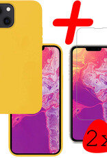 BASEY. Hoes Geschikt voor iPhone 14 Hoesje Siliconen Back Cover Case Met 2x Screenprotector - Hoesje Geschikt voor iPhone 14 Hoes Cover Hoesje - Geel