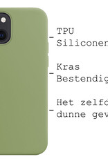 BASEY. Hoes Geschikt voor iPhone 14 Plus Hoesje Siliconen Back Cover Case Met 2x Screenprotector - Hoesje Geschikt voor iPhone 14 Plus Hoes Cover Hoesje - Groen
