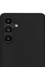 NoXx Hoes Geschikt voor Samsung A04s Hoesje Cover Siliconen Back Case Hoes - Zwart