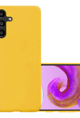NoXx Hoes Geschikt voor Samsung A04s Hoesje Cover Siliconen Back Case Hoes - Geel