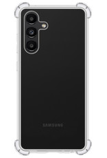 NoXx Hoes Geschikt voor Samsung A04s Hoesje Siliconen Cover Shock Proof Back Case Shockproof Hoes Met 2x Screenprotector - Transparant