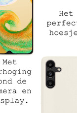 BASEY. Hoes Geschikt voor Samsung A04s Hoesje Siliconen Back Cover Case Met Screenprotector - Hoesje Geschikt voor Samsung Galaxy A04s Hoes Cover Hoesje - Wit