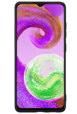 NoXx Samsung Galaxy A04s Hoesje Back Cover Siliconen Case Hoes Met 2x Screenprotector - Zwart