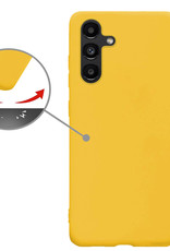 Nomfy Hoesje Geschikt voor Samsung A04s Hoesje Siliconen Cover Case Met Screenprotector - Hoes Geschikt voor Samsung Galaxy A04s Hoes Back Case - Geel