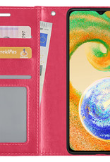 BASEY. Hoes Geschikt voor Samsung A04s Hoesje Bookcase Hoes Flip Case Book Cover Met 2x Screenprotector - Hoesje Geschikt voor Samsung Galaxy A04s Hoes Book Case Hoesje - Donkerroze