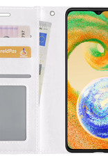BASEY. Hoes Geschikt voor Samsung A04s Hoesje Bookcase Hoes Flip Case Book Cover Met 2x Screenprotector - Hoesje Geschikt voor Samsung Galaxy A04s Hoes Book Case Hoesje - Wit