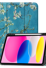 Nomfy Hoes Geschikt voor iPad 2022 Hoes Tri-fold Tablet Hoesje Case Met Uitsparing Geschikt voor Apple Pencil Met Screenprotector - Hoesje Geschikt voor iPad 10 Hoesje Hardcover Bookcase - Bloesem