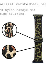 BASEY. Nylon Bandje Geschikt voor Apple Watch 1-8 / SE (42/44/45) Bandje Stof - Horloge Band Verstelbare Gesp Polsband Geschikt voor Apple Watch 1-8 / SE (42/44/45) - Pantergeel
