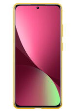 BASEY. Hoes Geschikt voor Xiaomi 12 Pro Hoesje Siliconen Back Cover Case Met 2x Screenprotector - Hoesje Geschikt voor Xiaomi 12 Pro Hoes Cover Hoesje - Geel